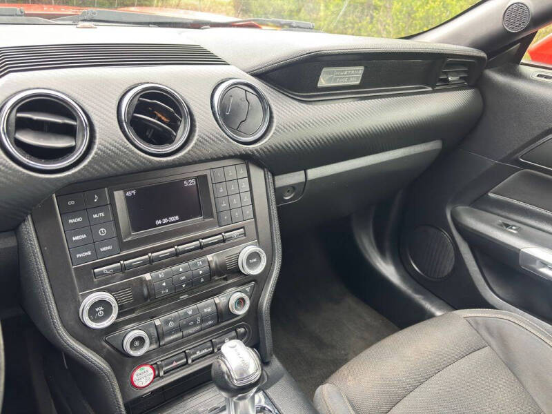 2016 Ford Mustang V6