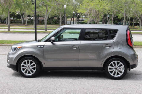 2017 Kia Soul +