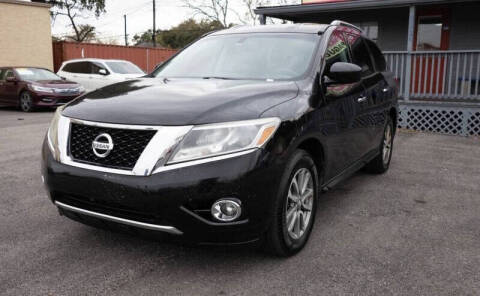 2016 Nissan Pathfinder for sale at Apex Motors in Baytown TX