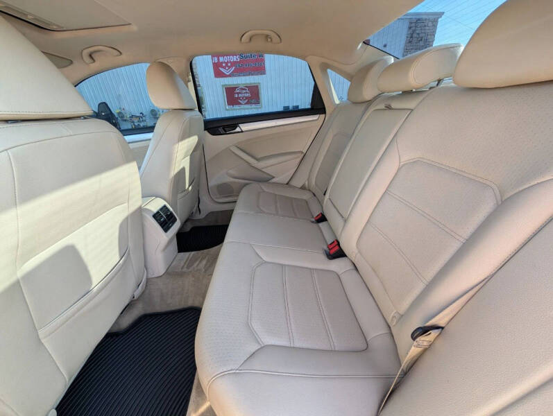 2013 Volkswagen Passat SE