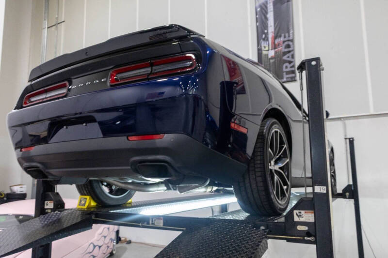 2017 Dodge Challenger 392 HEMI Scat Pack Shaker