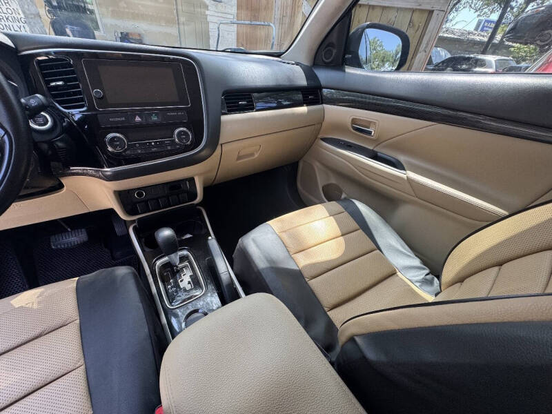 2017 Mitsubishi Outlander SEL