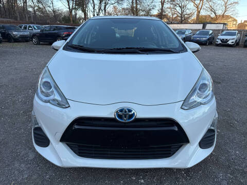 2016 Toyota Prius c Three