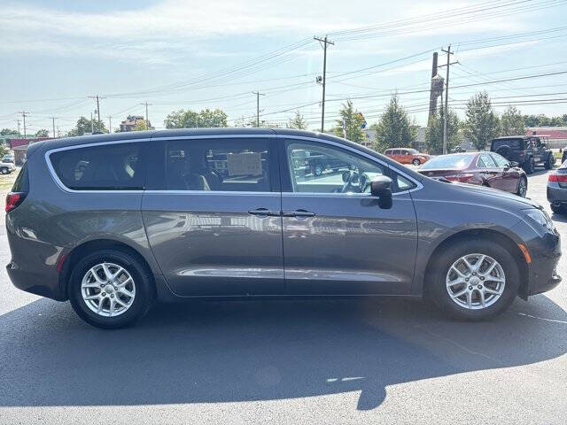 2017 Chrysler Pacifica Touring