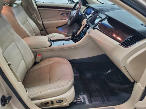 2017 Ford Taurus Limited