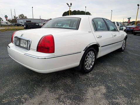 2006 Lincoln Town Car Signature