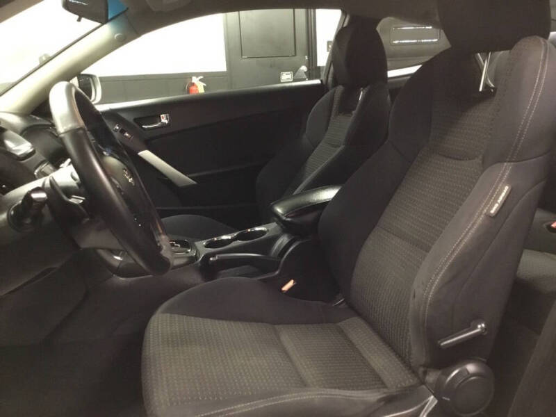 2012 Hyundai Genesis Coupe 2.0T