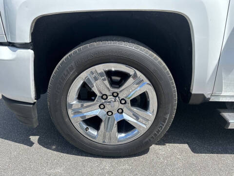2018 Chevrolet Silverado 1500 Custom