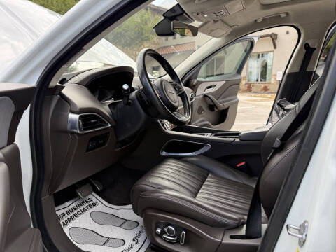 2019 Jaguar F-PACE 30t Portfolio