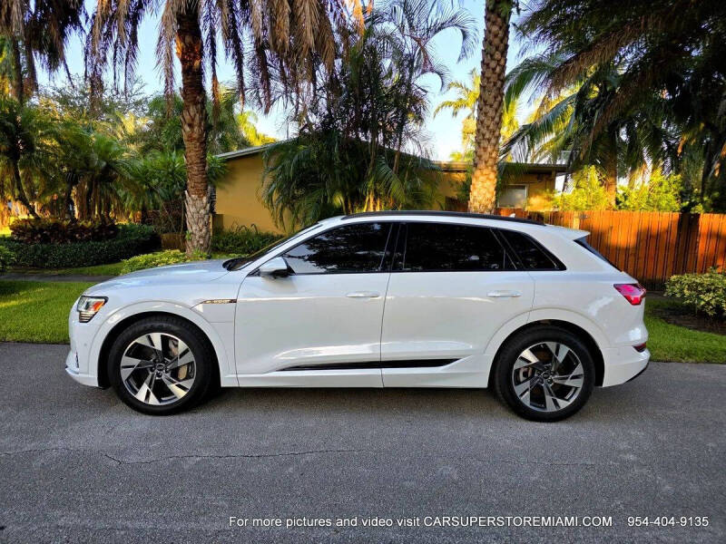 2021 Audi e-tron quattro Premium