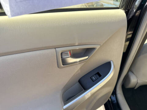 2014 Toyota Prius Two