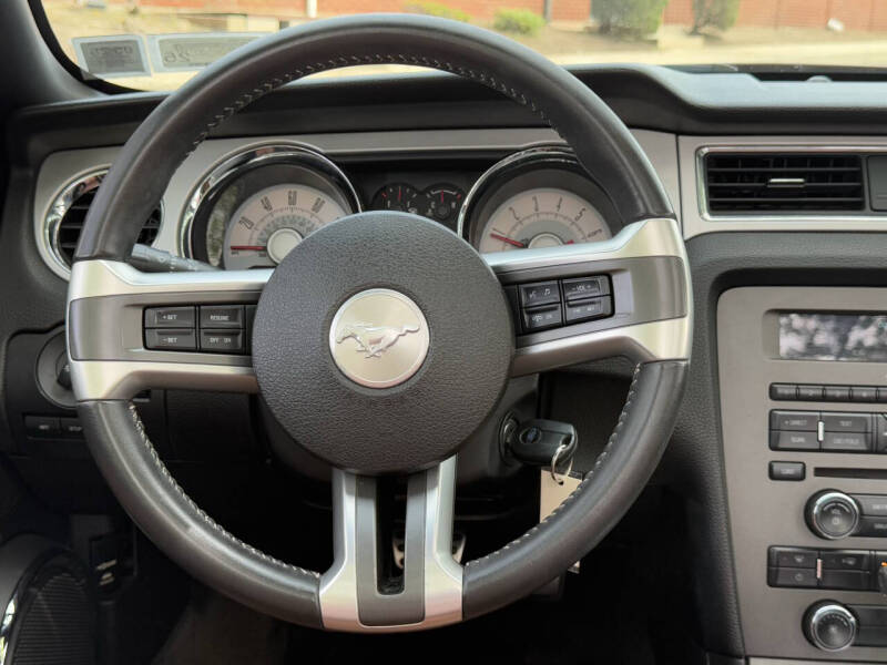 2010 Ford Mustang V6