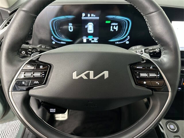 2023 Kia Niro Plug-In Hybrid SX Touring