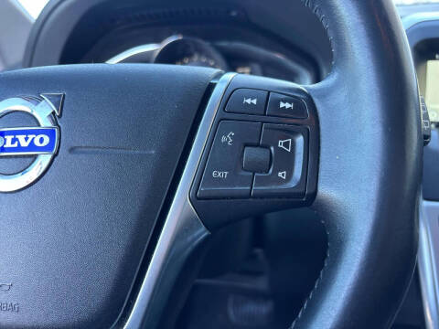 2017 Volvo XC60 T5 Dynamic