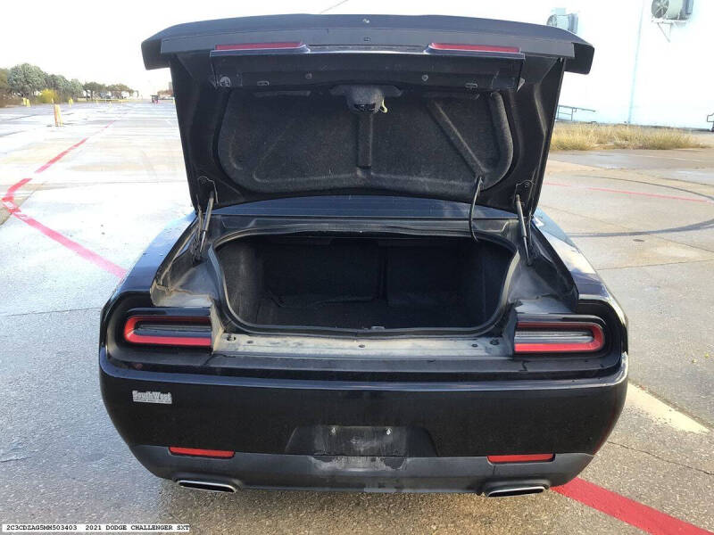 2021 Dodge Challenger SXT