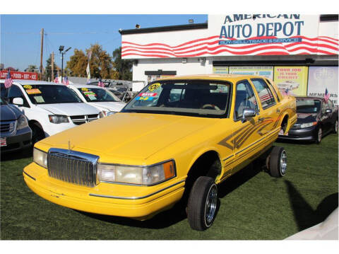 1993 Lincoln Town Car Signature