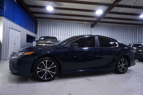 2019 Toyota Camry for sale at SOUTHWEST AUTO CENTER INC in Houston TX
