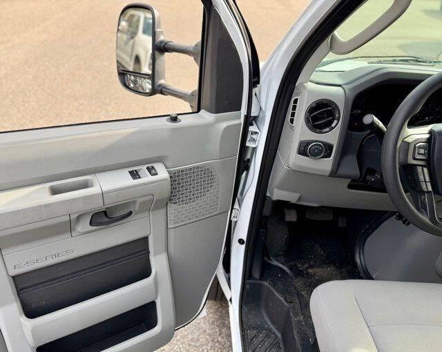2026 Ford E-Series E-350 SD
