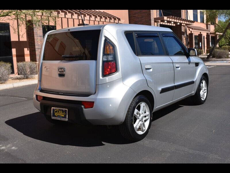 2010 Kia Soul +