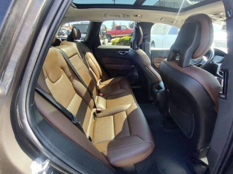 2018 Volvo XC60 T5 Momentum