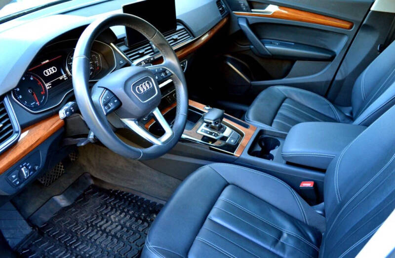 2023 Audi Q5 quattro Premium 40 TFSI