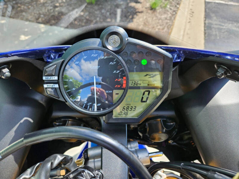 2011 Yamaha YZF-R1