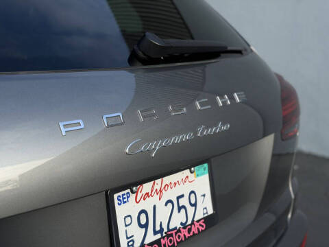 2017 Porsche Cayenne Turbo
