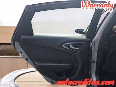 2017 Chrysler 200 LX