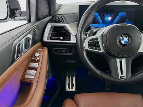 2024 BMW X7 M60i