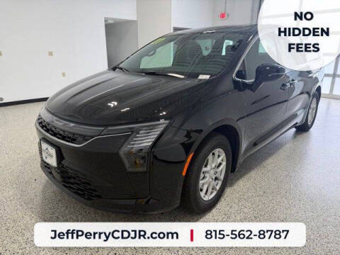 2027 Chrysler Pacifica Select
