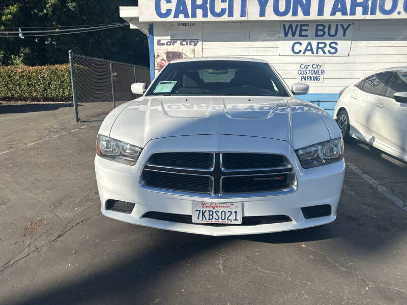 2014 Dodge Charger SE photo 3