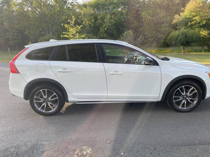 2015 Volvo V60 Cross Country T5
