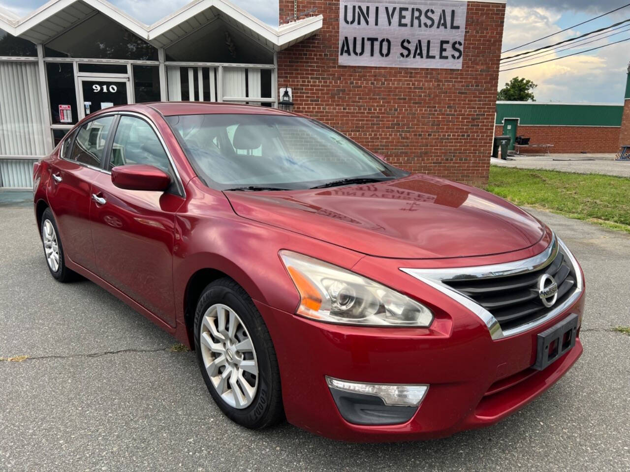 2013 Nissan Altima for sale at Universal Auto Sales LLC in Burlington, NC