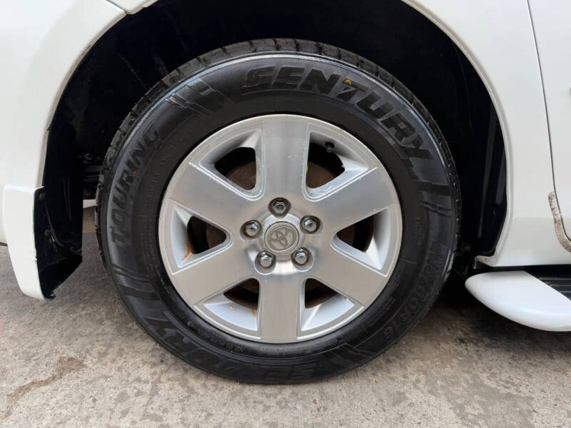 2004 Toyota Sienna XLE Limited 7 Passenger