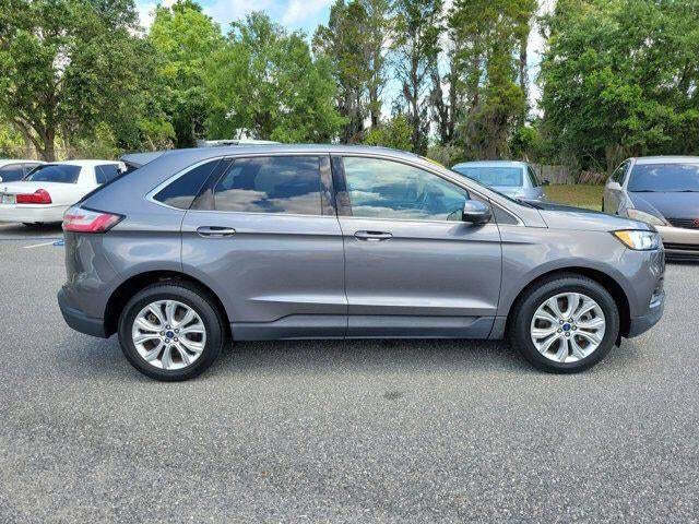 2022 Ford Edge Titanium