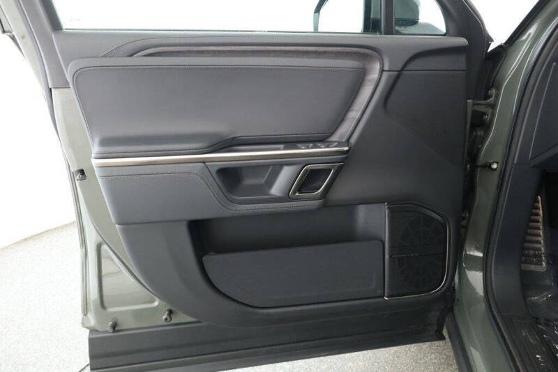 2022 Rivian R1S Launch Edition