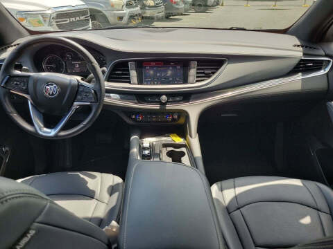 2024 Buick Enclave Essence