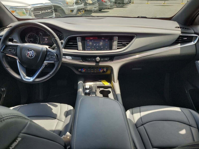 2024 Buick Enclave Essence