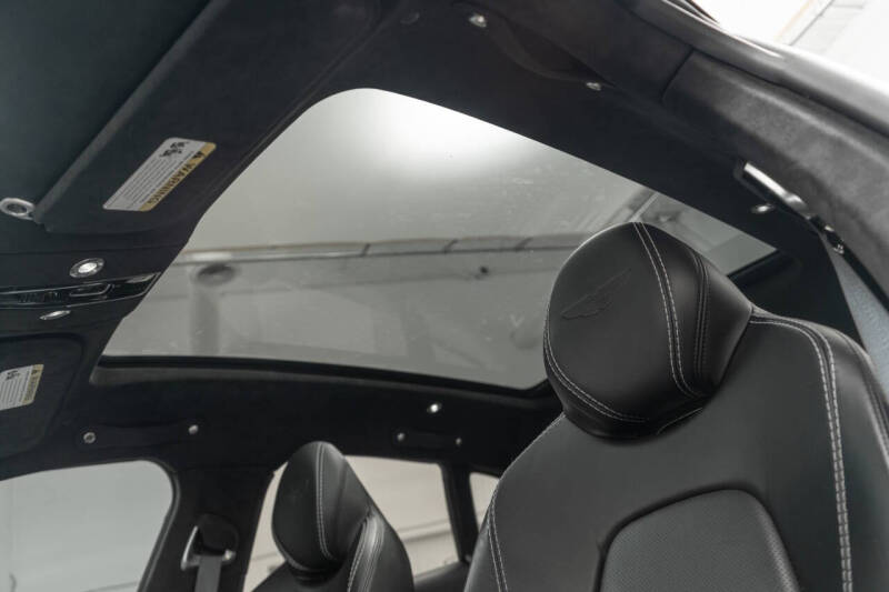 2021 Aston Martin DBX