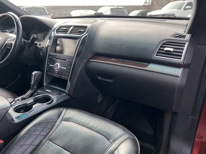 2016 Ford Explorer Platinum