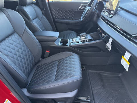 2025 Mitsubishi Outlander PHEV SEL