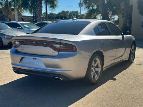 2016 Dodge Charger SE