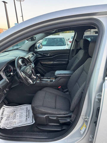 2017 GMC Acadia SLE-1