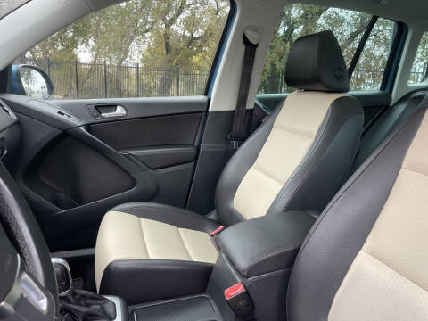 2017 Volkswagen Tiguan 2.0T Wolfsburg Edition