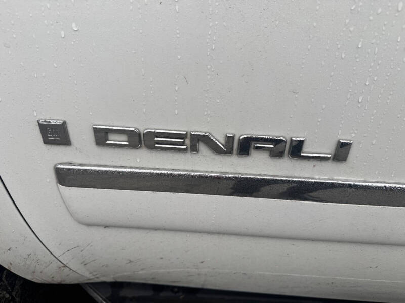 2009 GMC Yukon XL Denali