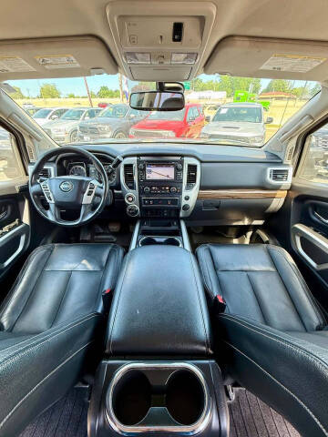 2017 Nissan Titan SL