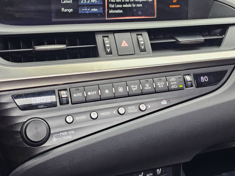 2019 Lexus ES 300h