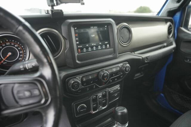 2021 Jeep Gladiator Willys