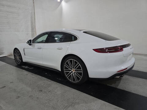 2018 Porsche Panamera 4S