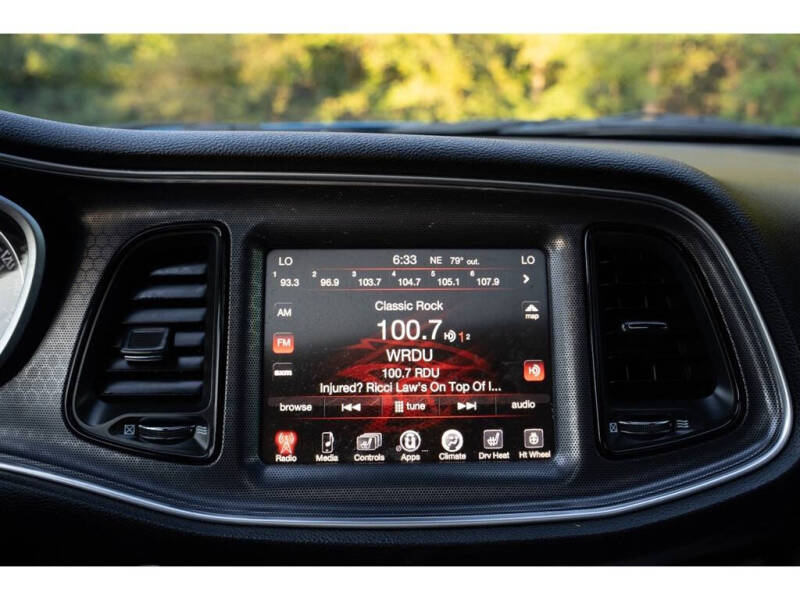 2015 Dodge Challenger SXT Plus